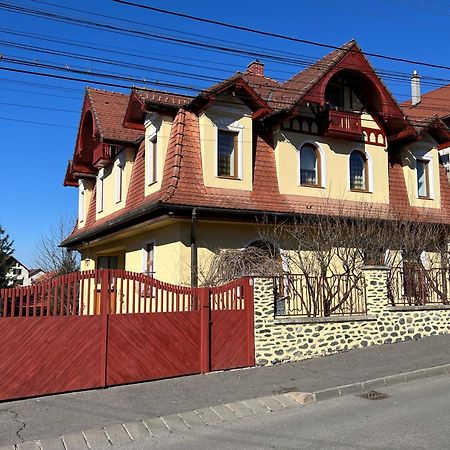 Pensiunea Greenday 17 Sibiu Exterior photo